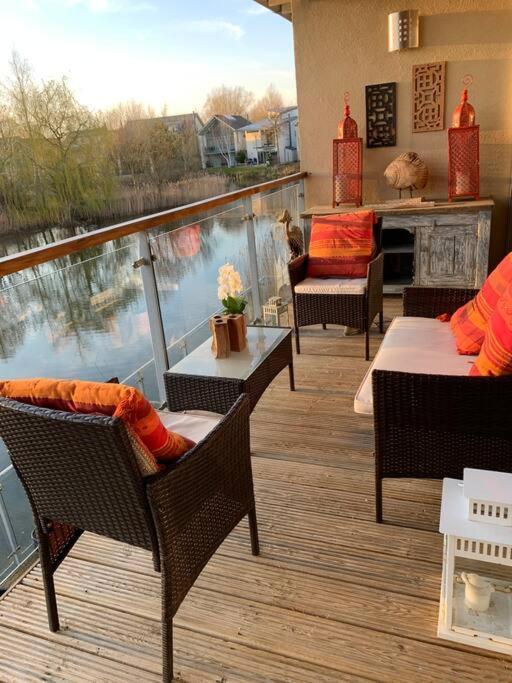 Blueberry Cottage - Lower Mill Estate Somerford Keynes Екстериор снимка