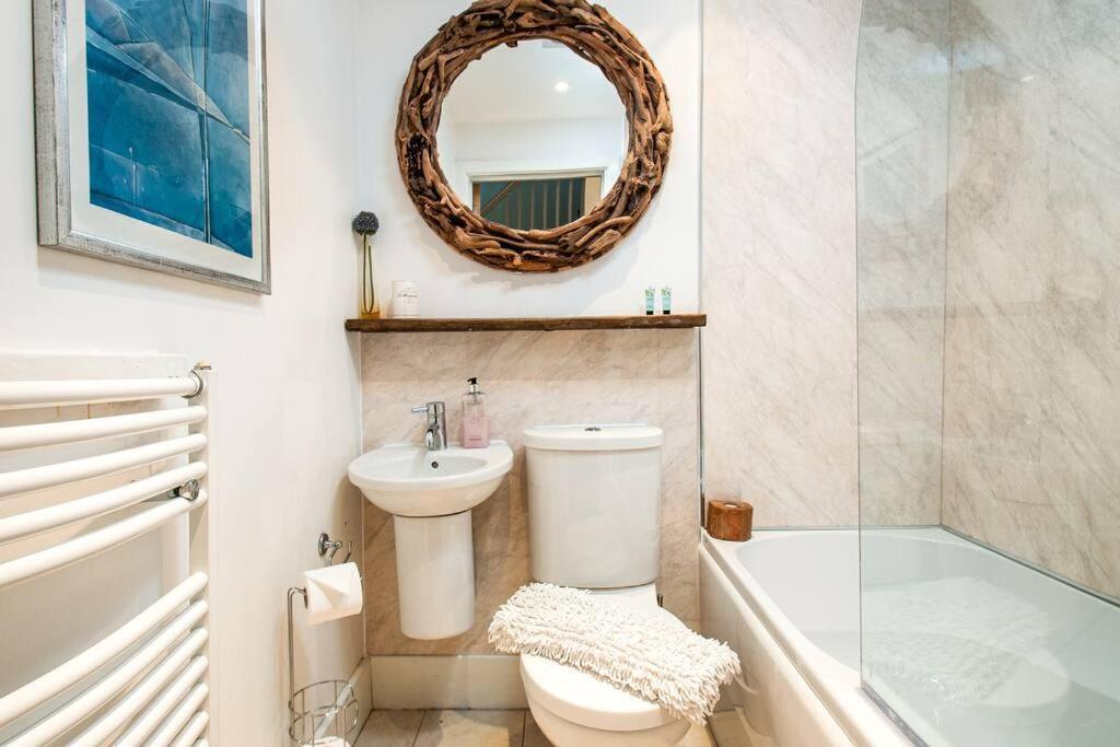 Blueberry Cottage - Lower Mill Estate Somerford Keynes Екстериор снимка
