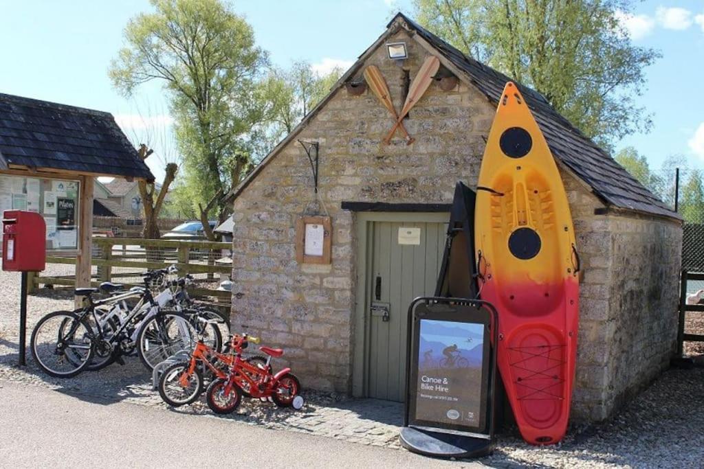Blueberry Cottage - Lower Mill Estate Somerford Keynes Екстериор снимка