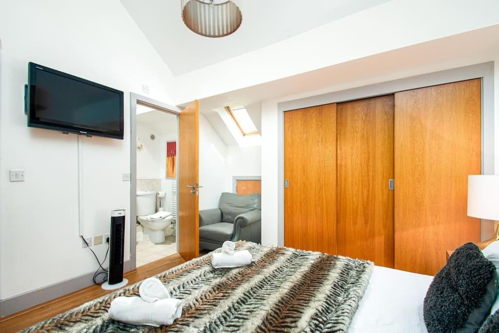Blueberry Cottage - Lower Mill Estate Somerford Keynes Екстериор снимка