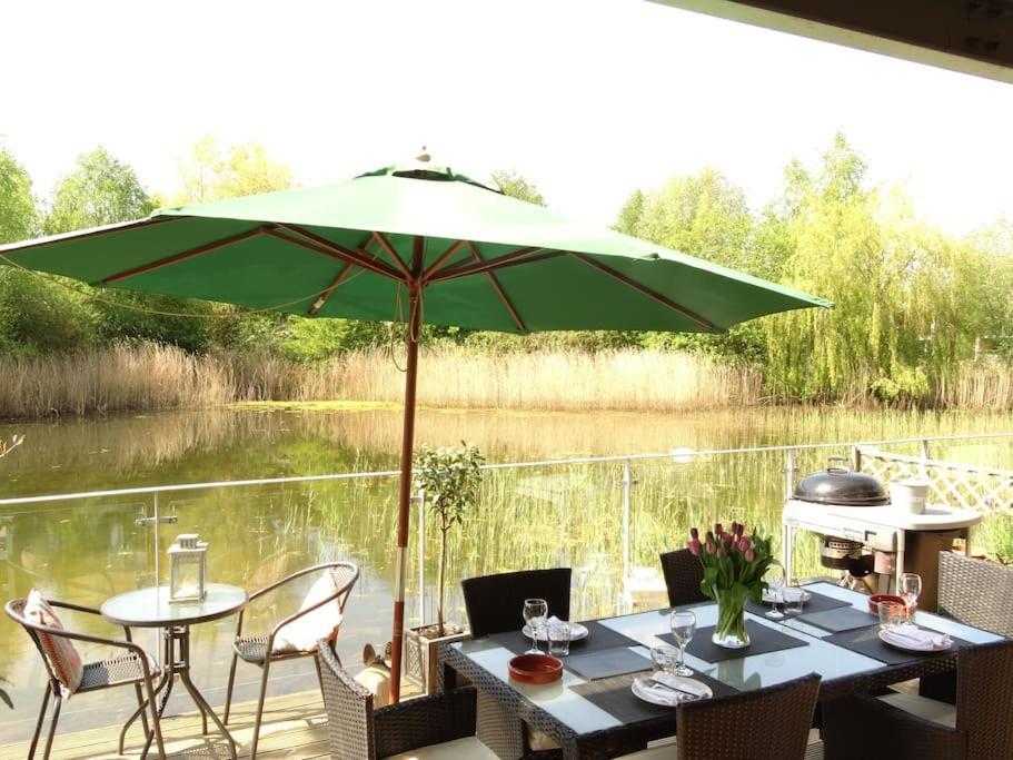 Blueberry Cottage - Lower Mill Estate Somerford Keynes Екстериор снимка
